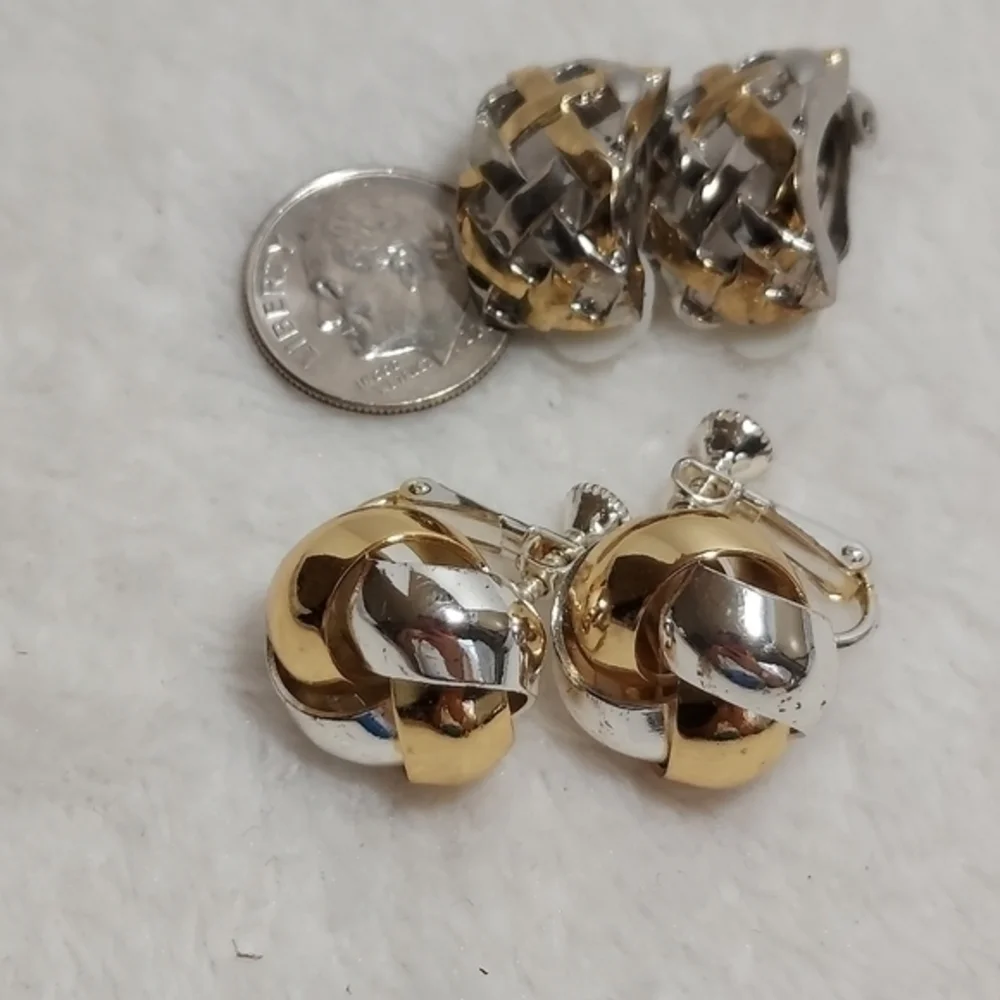 Mixed Silver and Goldtone Metal small non pierced earrings lot‎ of two - Picture 3 of 7